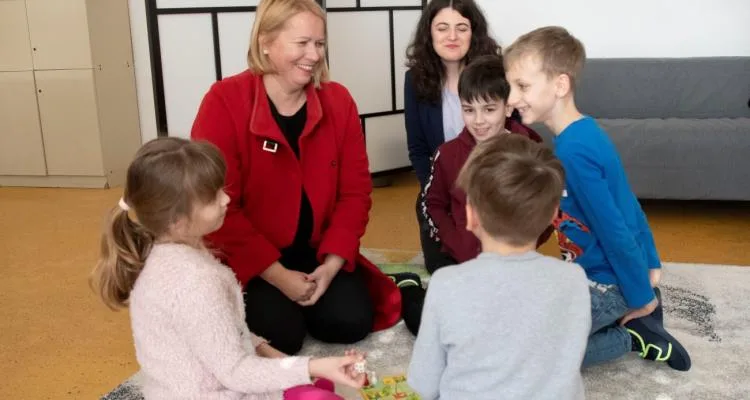 Produženi boravak i topli obroci u svim školama